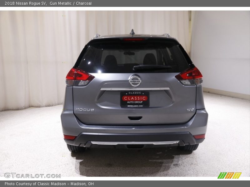 Gun Metallic / Charcoal 2018 Nissan Rogue SV