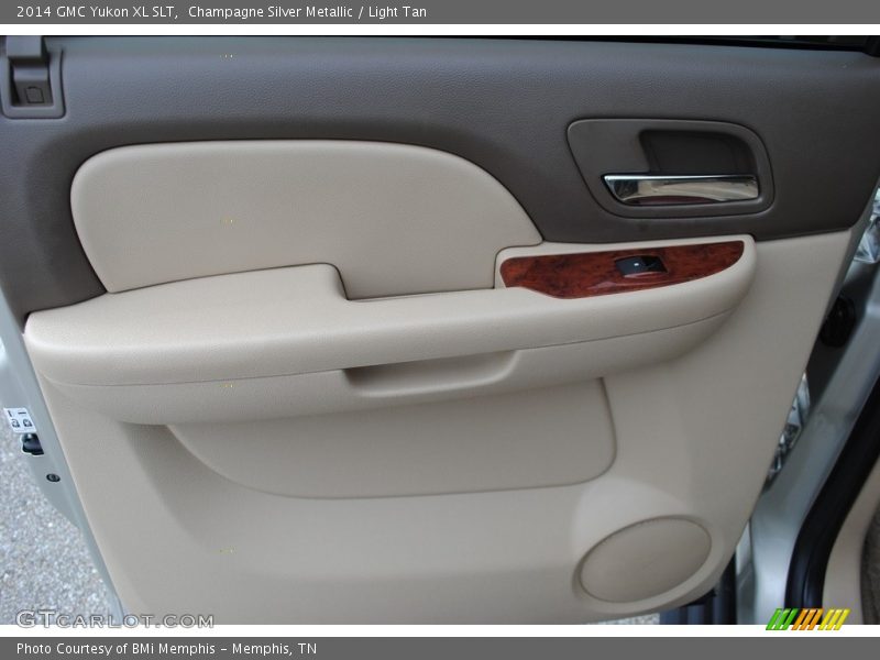 Door Panel of 2014 Yukon XL SLT