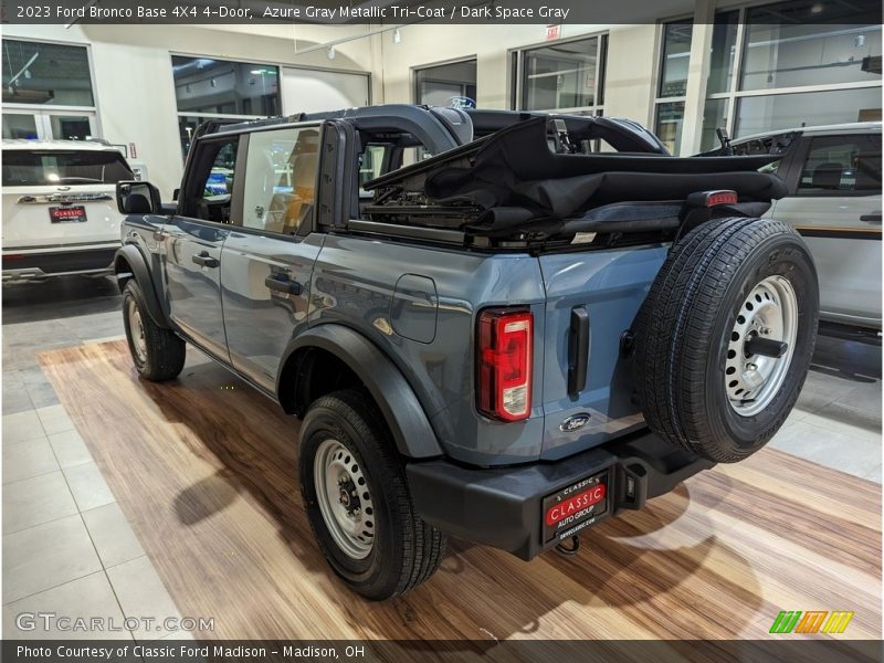 Azure Gray Metallic Tri-Coat / Dark Space Gray 2023 Ford Bronco Base 4X4 4-Door