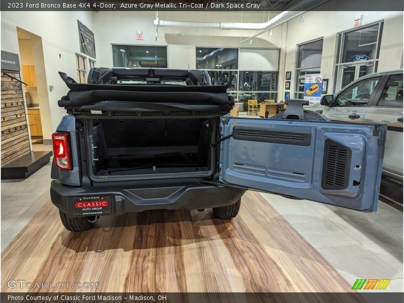  2023 Bronco Base 4X4 4-Door Trunk