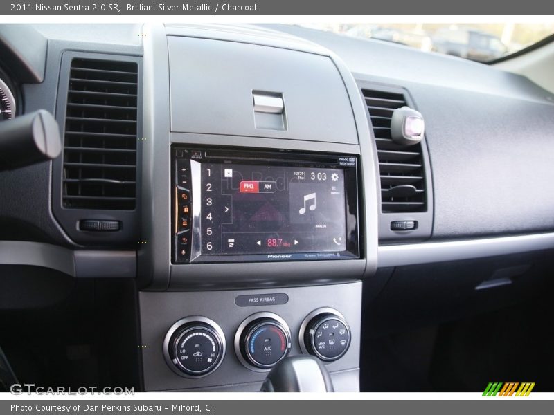 Brilliant Silver Metallic / Charcoal 2011 Nissan Sentra 2.0 SR
