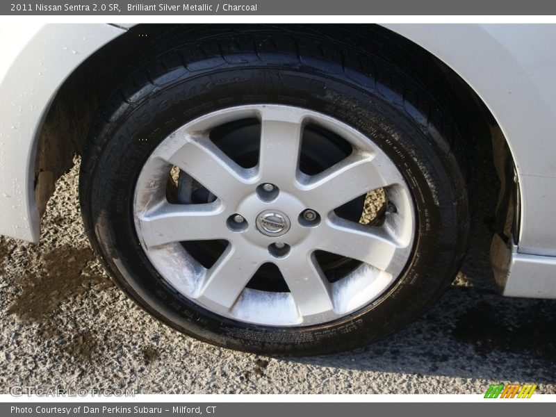 Brilliant Silver Metallic / Charcoal 2011 Nissan Sentra 2.0 SR