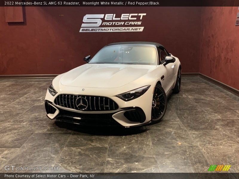Moonlight White Metallic / Red Pepper/Black 2022 Mercedes-Benz SL AMG 63 Roadster