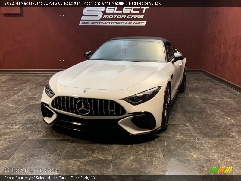 Moonlight White Metallic / Red Pepper/Black 2022 Mercedes-Benz SL AMG 63 Roadster