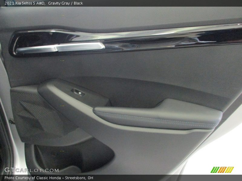Gravity Gray / Black 2021 Kia Seltos S AWD