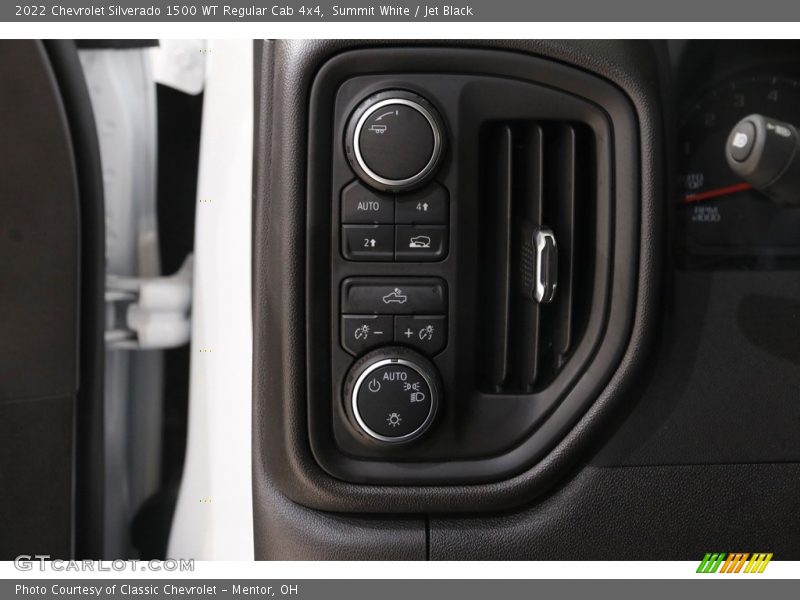 Summit White / Jet Black 2022 Chevrolet Silverado 1500 WT Regular Cab 4x4