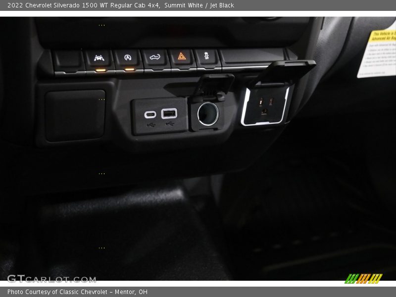 Summit White / Jet Black 2022 Chevrolet Silverado 1500 WT Regular Cab 4x4