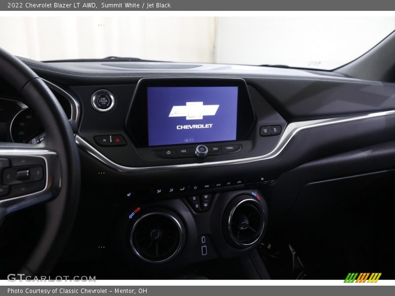 Summit White / Jet Black 2022 Chevrolet Blazer LT AWD