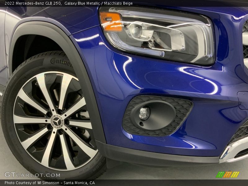 Galaxy Blue Metallic / Macchiato Beige 2022 Mercedes-Benz GLB 250
