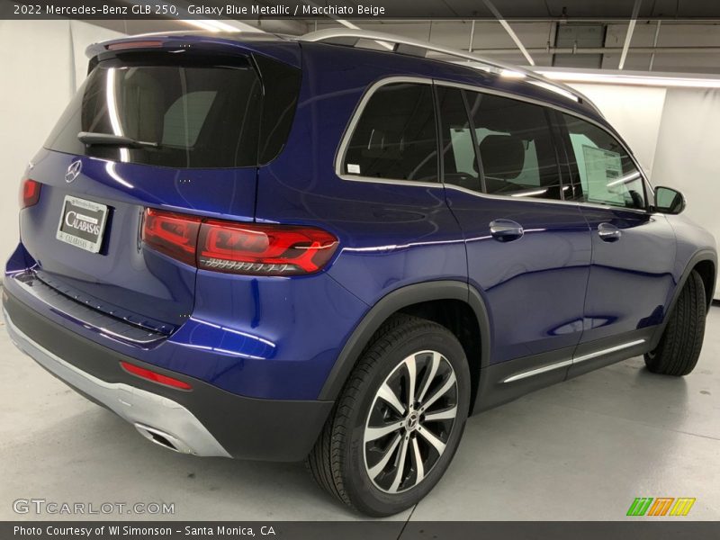 Galaxy Blue Metallic / Macchiato Beige 2022 Mercedes-Benz GLB 250