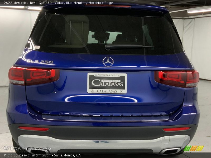 Galaxy Blue Metallic / Macchiato Beige 2022 Mercedes-Benz GLB 250