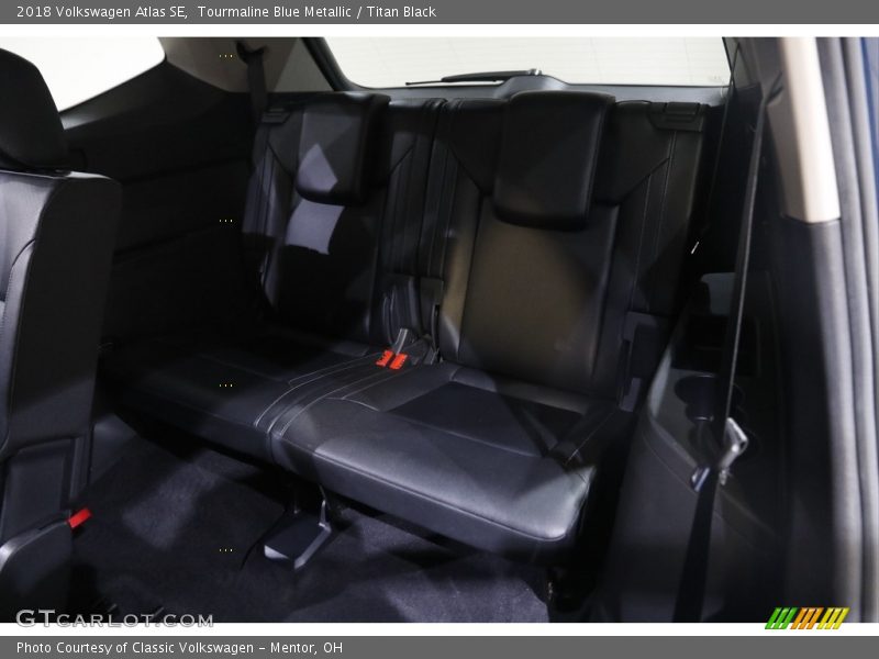 Tourmaline Blue Metallic / Titan Black 2018 Volkswagen Atlas SE
