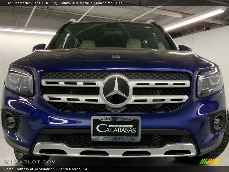 Galaxy Blue Metallic / Macchiato Beige 2022 Mercedes-Benz GLB 250