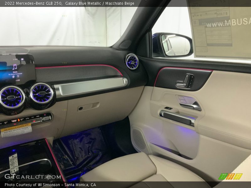 Galaxy Blue Metallic / Macchiato Beige 2022 Mercedes-Benz GLB 250