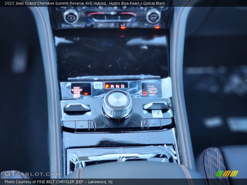  2022 Grand Cherokee Summit Reserve 4XE Hybrid 8 Speed Automatic Shifter