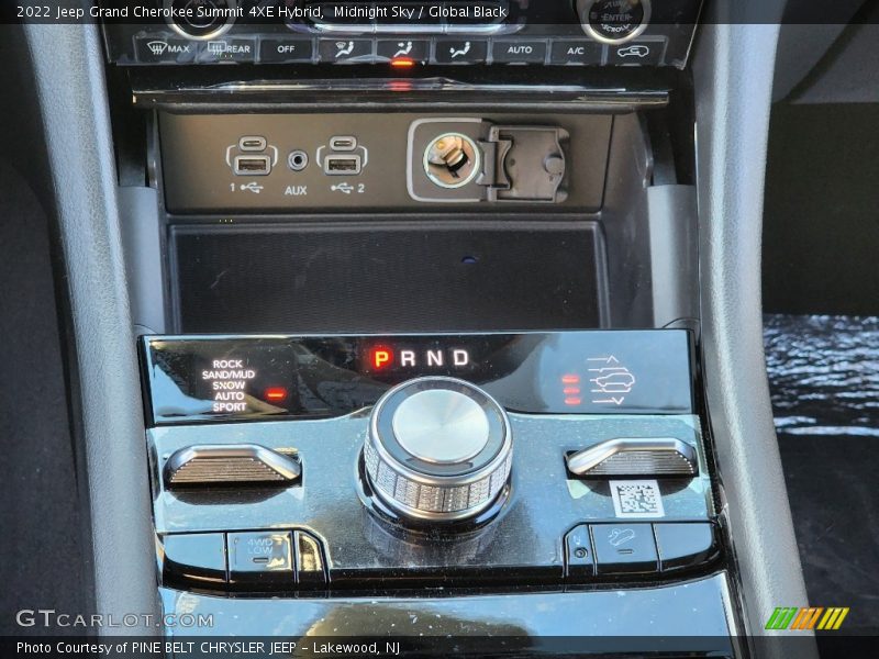  2022 Grand Cherokee Summit 4XE Hybrid 8 Speed Automatic Shifter