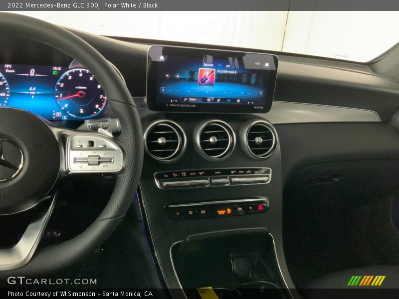 Polar White / Black 2022 Mercedes-Benz GLC 300