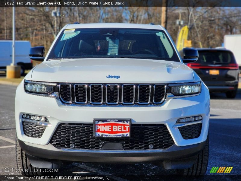 Bright White / Global Black 2022 Jeep Grand Cherokee 4XE Hybrid