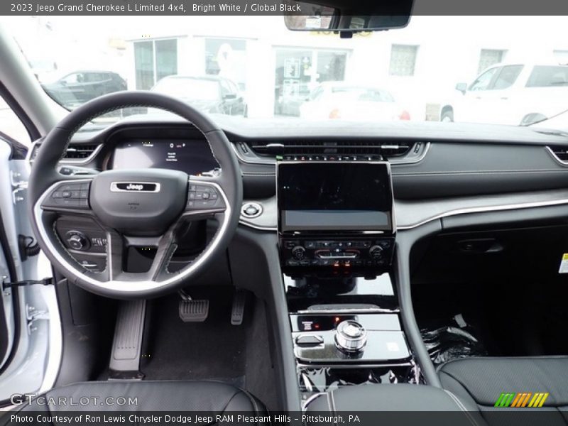 Dashboard of 2023 Grand Cherokee L Limited 4x4