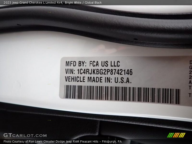 Bright White / Global Black 2023 Jeep Grand Cherokee L Limited 4x4