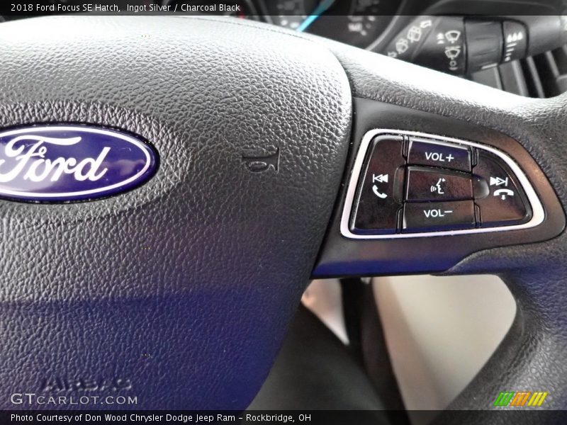 Ingot Silver / Charcoal Black 2018 Ford Focus SE Hatch