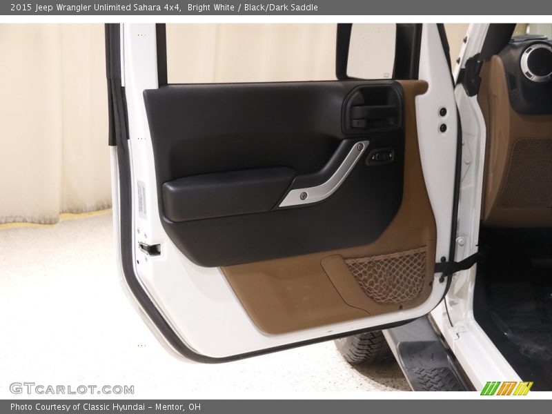 Bright White / Black/Dark Saddle 2015 Jeep Wrangler Unlimited Sahara 4x4