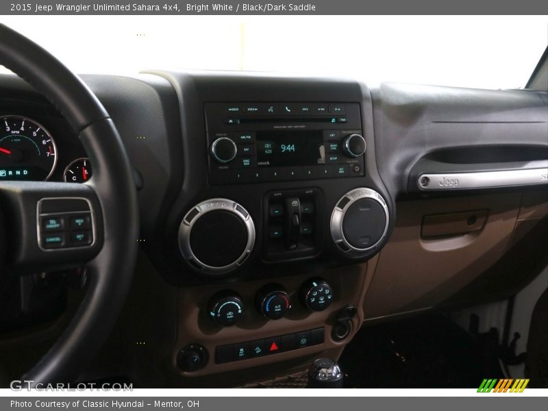 Bright White / Black/Dark Saddle 2015 Jeep Wrangler Unlimited Sahara 4x4