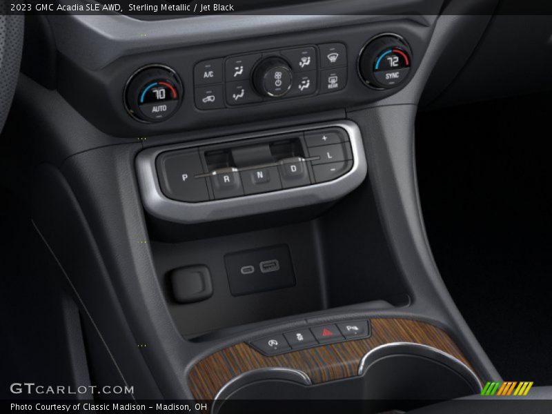 Sterling Metallic / Jet Black 2023 GMC Acadia SLE AWD