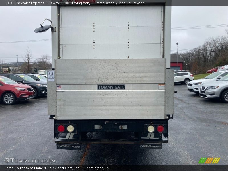 Summit White / Medium Pewter 2016 Chevrolet Express Cutaway 3500 Moving Van