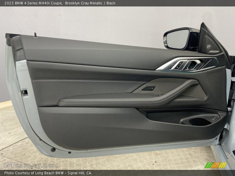 Door Panel of 2023 4 Series M440i Coupe