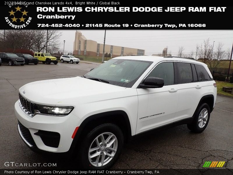 Bright White / Global Black 2023 Jeep Grand Cherokee Laredo 4x4