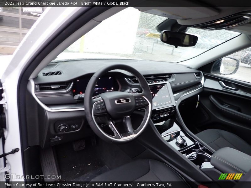 Bright White / Global Black 2023 Jeep Grand Cherokee Laredo 4x4