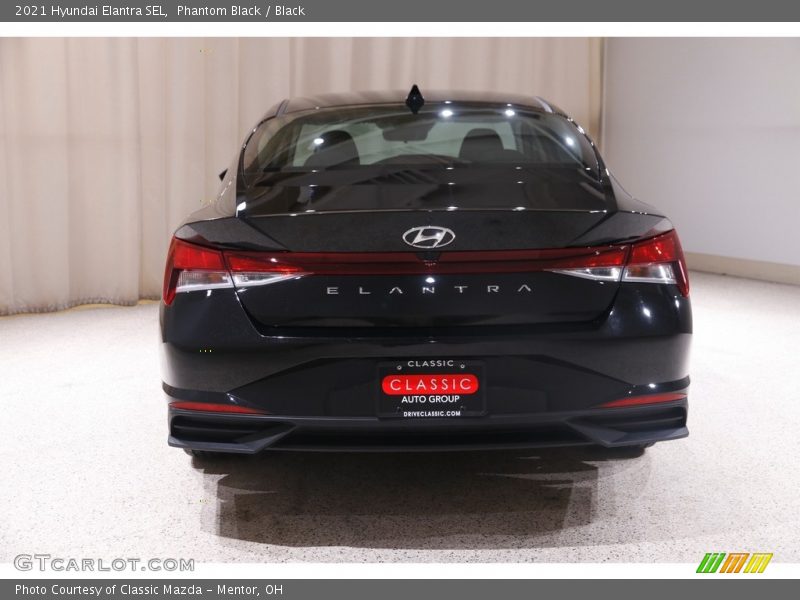 Phantom Black / Black 2021 Hyundai Elantra SEL
