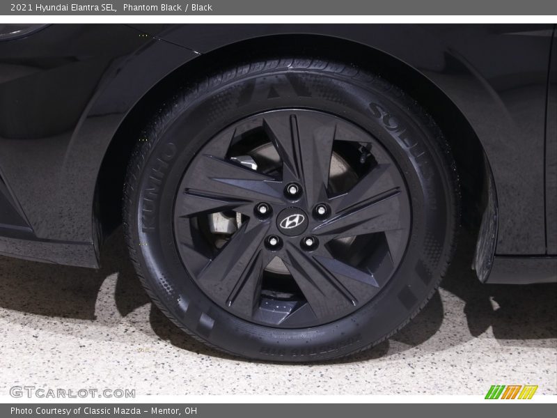 Phantom Black / Black 2021 Hyundai Elantra SEL