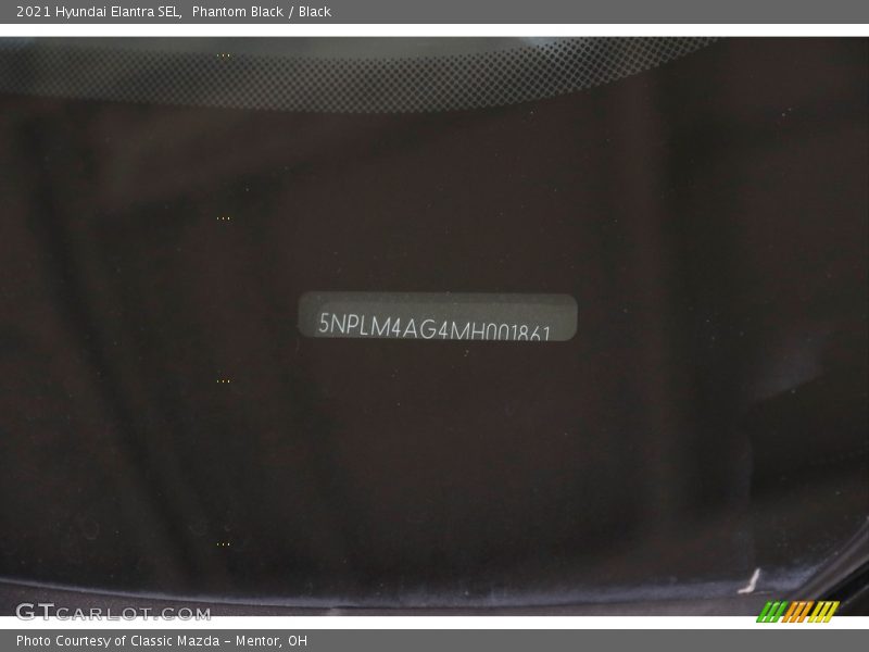 Phantom Black / Black 2021 Hyundai Elantra SEL