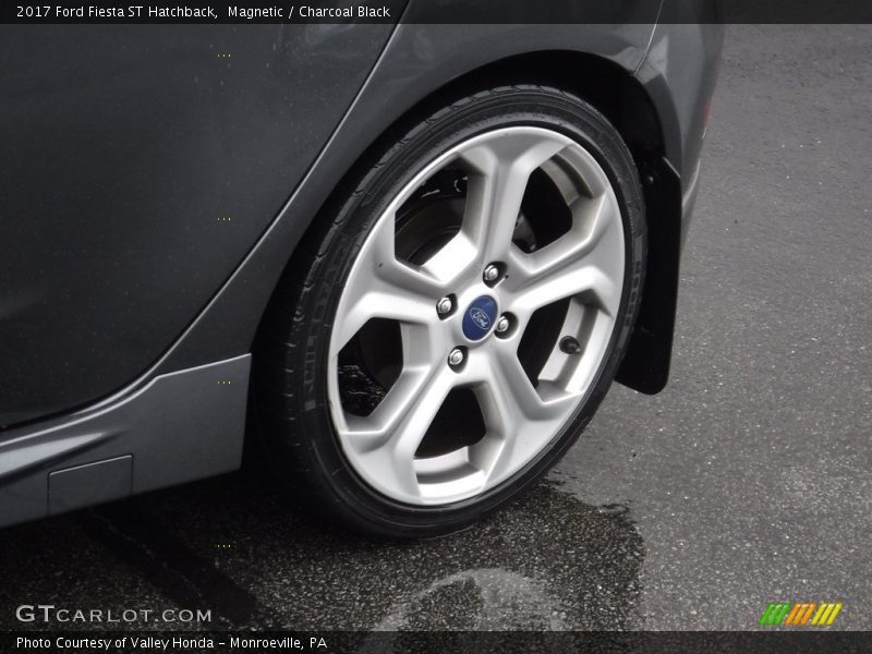 Magnetic / Charcoal Black 2017 Ford Fiesta ST Hatchback