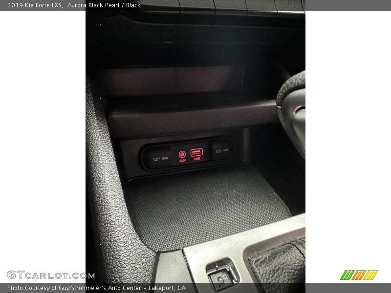 Aurora Black Pearl / Black 2019 Kia Forte LXS