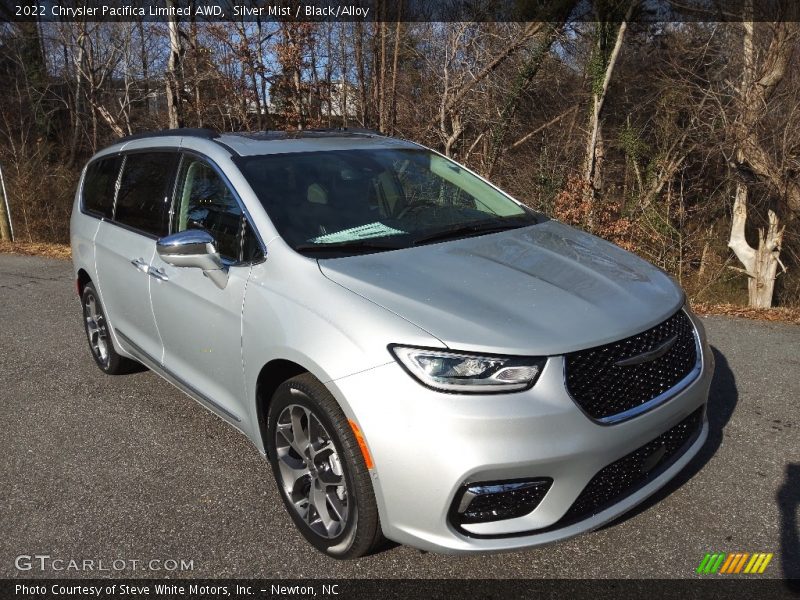Front 3/4 View of 2022 Pacifica Limited AWD