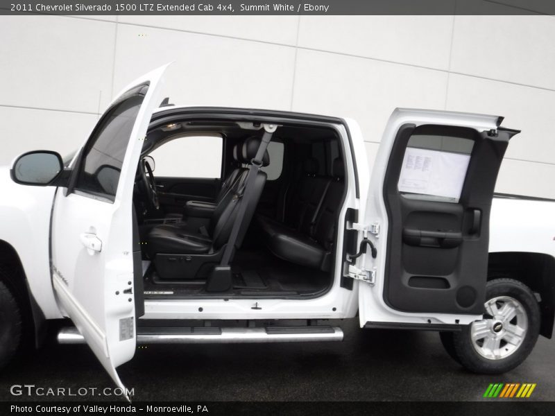 Summit White / Ebony 2011 Chevrolet Silverado 1500 LTZ Extended Cab 4x4