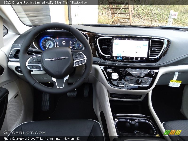 Silver Mist / Black/Alloy 2022 Chrysler Pacifica Limited AWD