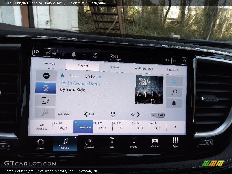 Silver Mist / Black/Alloy 2022 Chrysler Pacifica Limited AWD