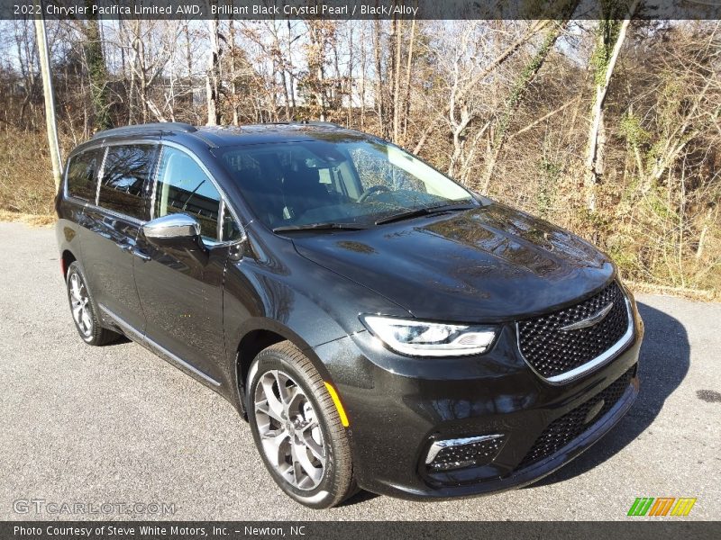 Brilliant Black Crystal Pearl / Black/Alloy 2022 Chrysler Pacifica Limited AWD
