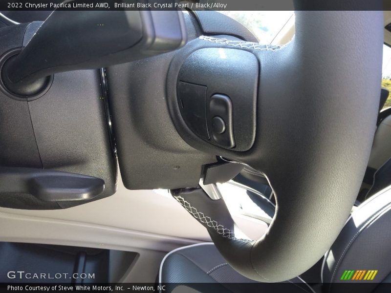 Brilliant Black Crystal Pearl / Black/Alloy 2022 Chrysler Pacifica Limited AWD