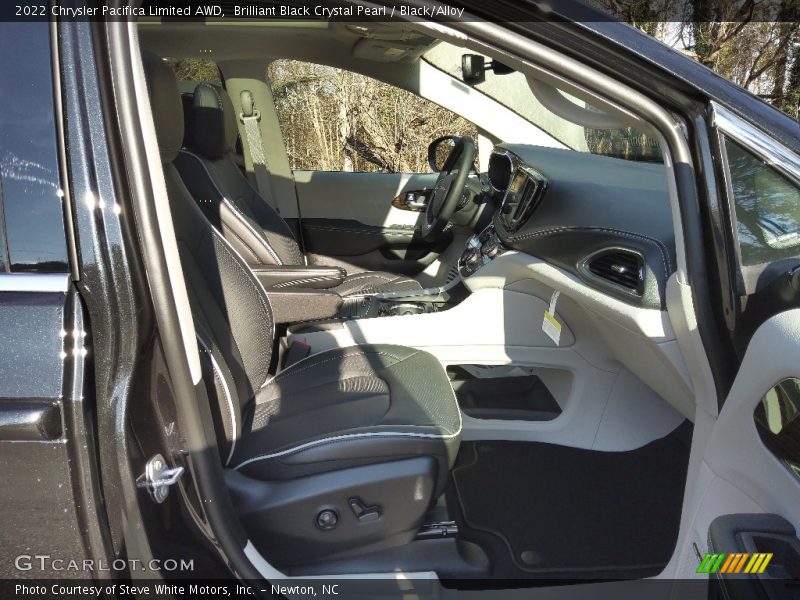 Brilliant Black Crystal Pearl / Black/Alloy 2022 Chrysler Pacifica Limited AWD