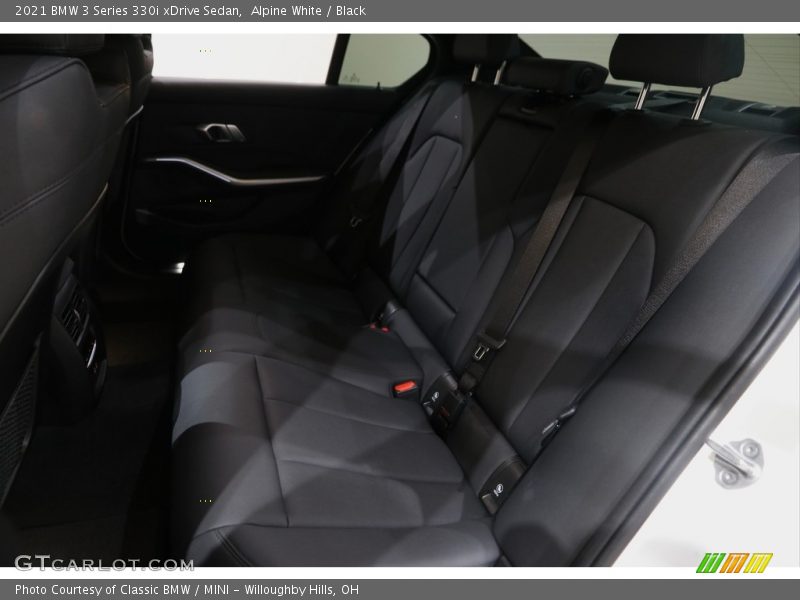 Alpine White / Black 2021 BMW 3 Series 330i xDrive Sedan