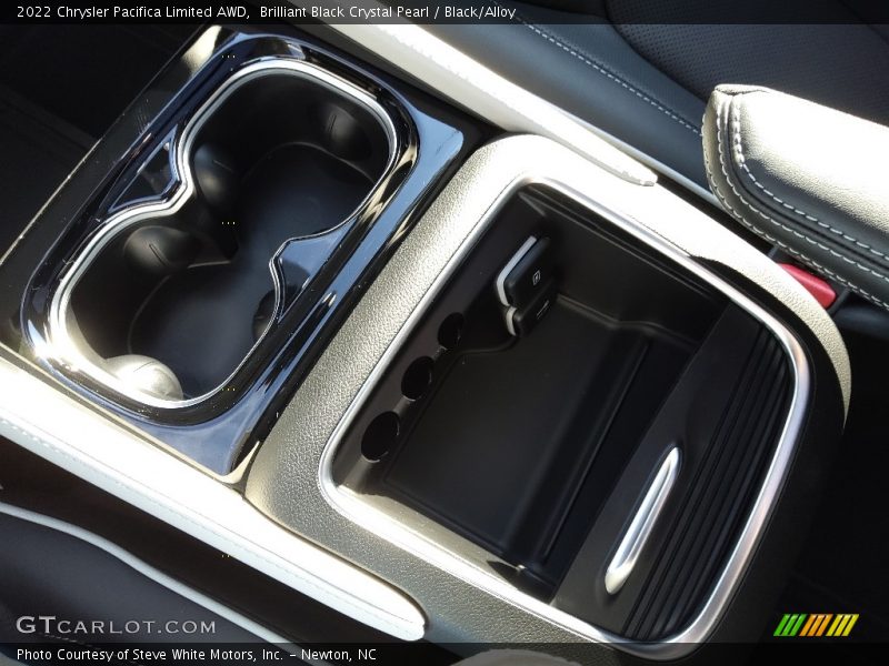 Brilliant Black Crystal Pearl / Black/Alloy 2022 Chrysler Pacifica Limited AWD