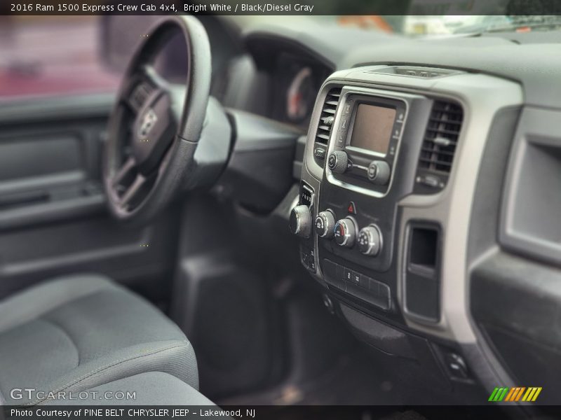 Bright White / Black/Diesel Gray 2016 Ram 1500 Express Crew Cab 4x4