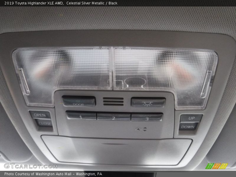 Celestial Silver Metallic / Black 2019 Toyota Highlander XLE AWD
