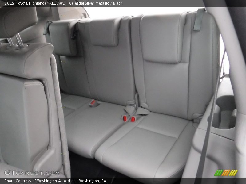 Celestial Silver Metallic / Black 2019 Toyota Highlander XLE AWD