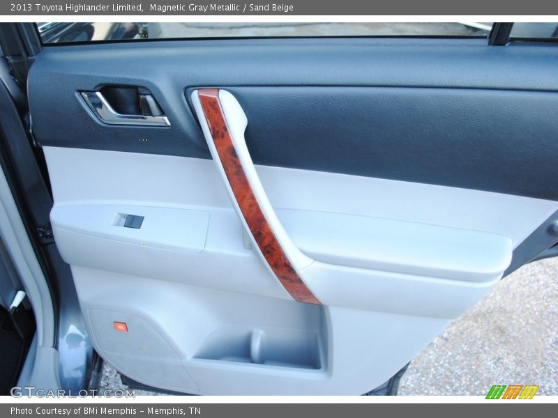 Magnetic Gray Metallic / Sand Beige 2013 Toyota Highlander Limited